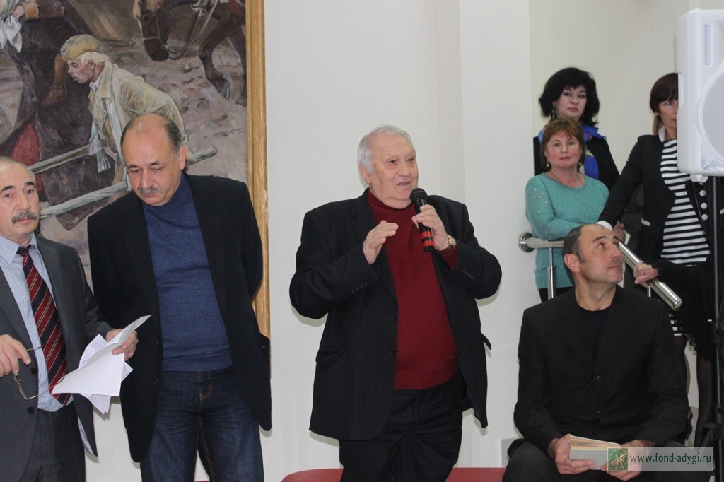Выставка «Этих дней не смолкнет слава…» открылась в Музее изобразительных искусств в Нальчике